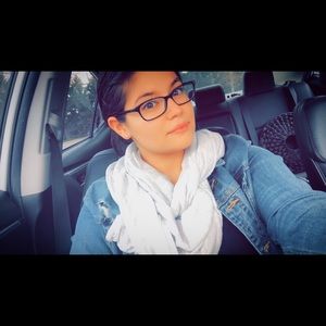 Meet your Posher, Marissa